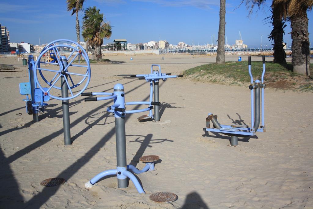 Apartamento Berry Playa Naufragos Torrevieja Exterior foto